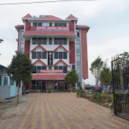 Hotel Royal Palace Bongara Kaharpara Exterior photo